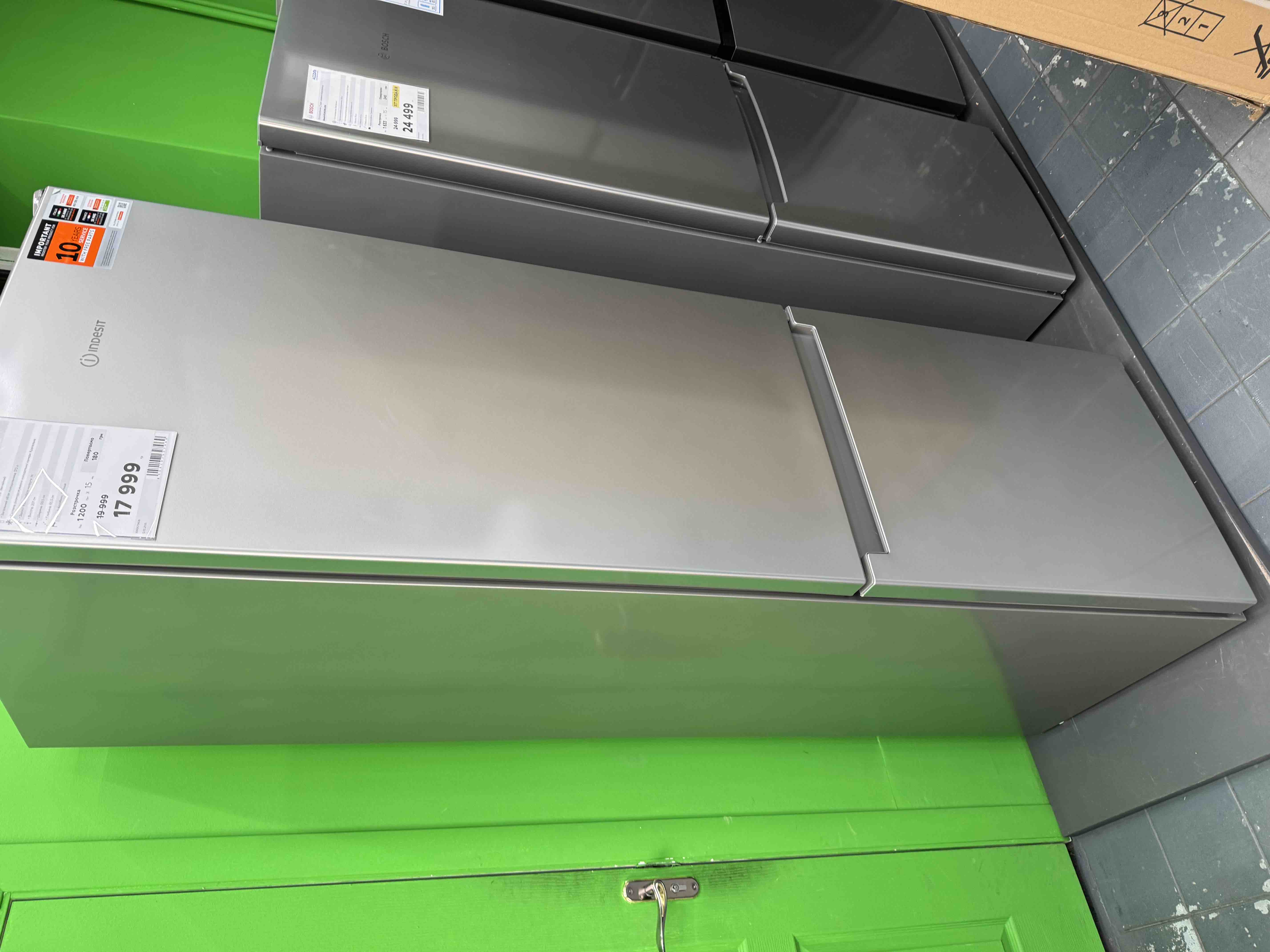 Уцінка * Холодильник Indesit LI9S1ES фото №2
