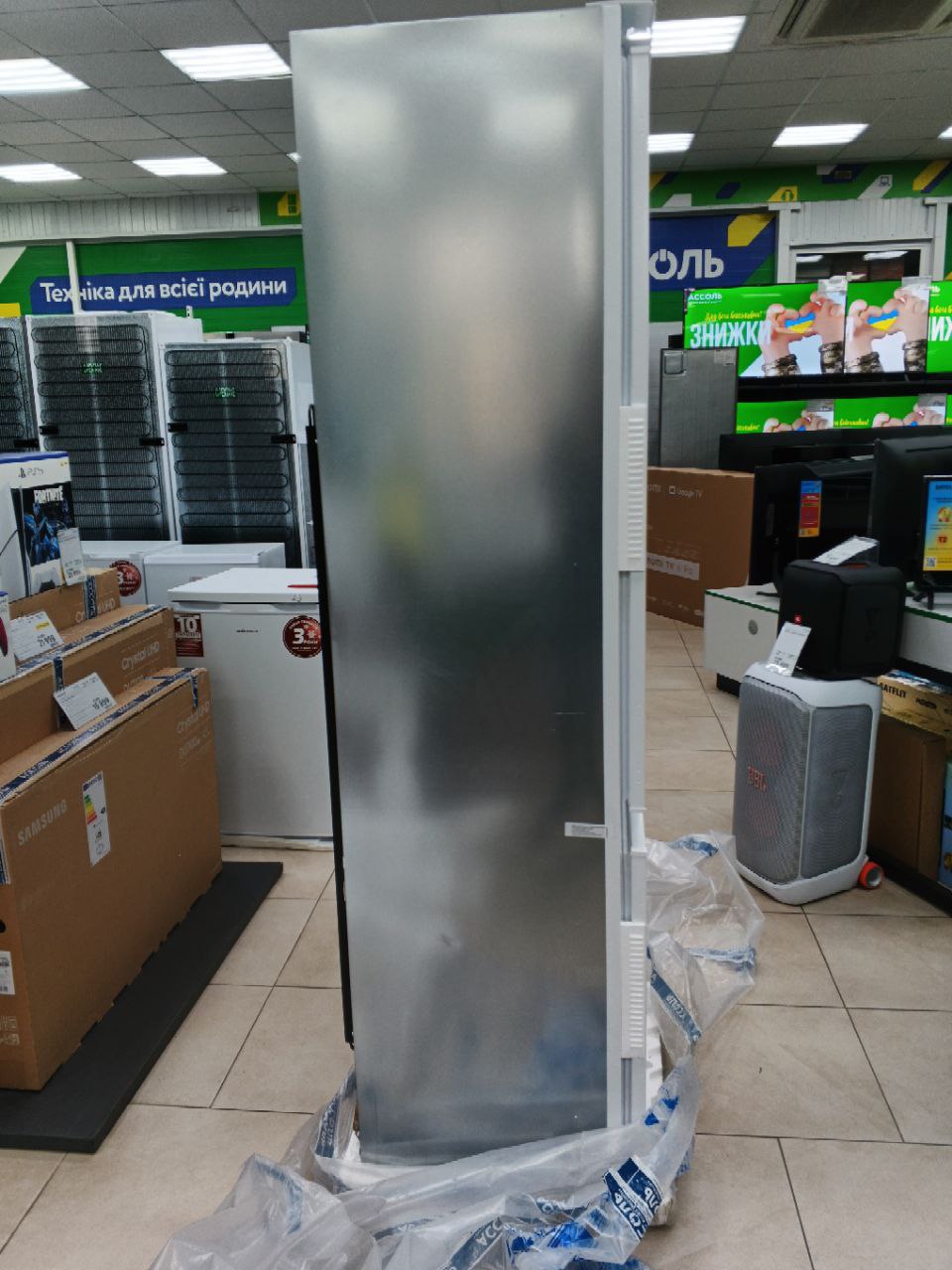 Уцінка ** Холодильник Whirlpool SP40801EU фото №12