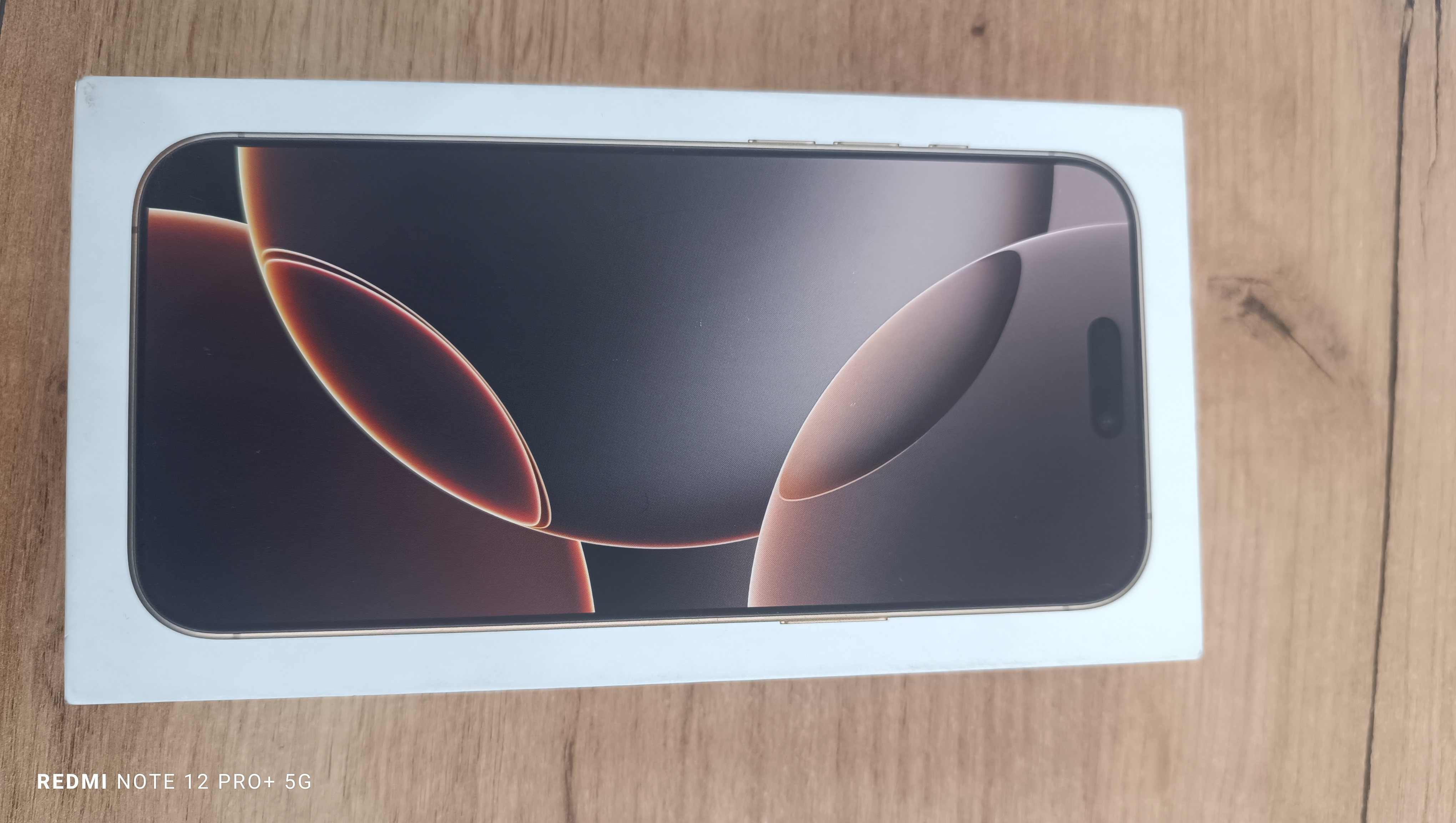 Уцінка * Смартфон Apple iPhone 16 Pro Max 256GB Desert Titanium MYWX3 фото №2