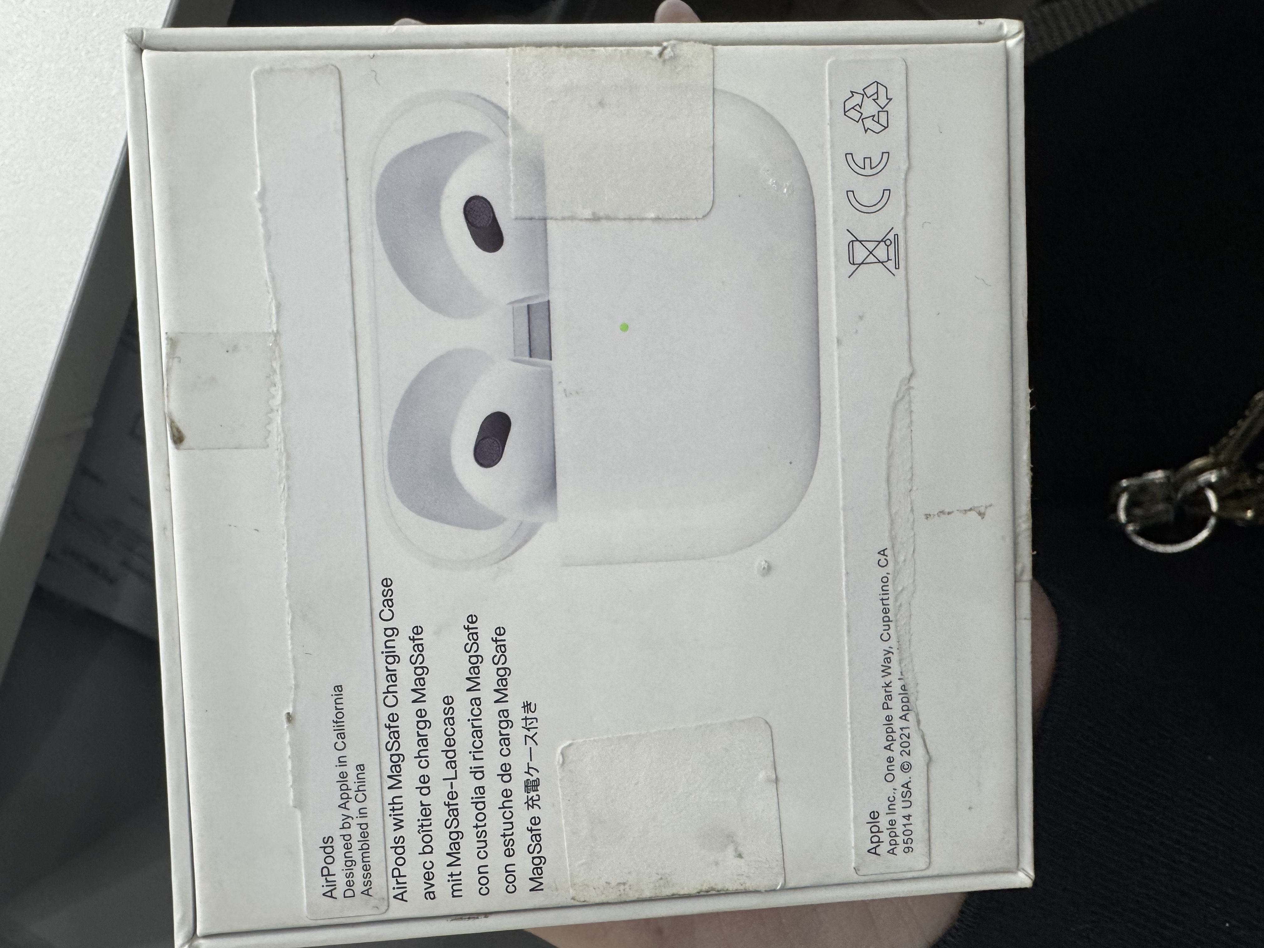 Уцінка ** Наушники Apple AirPods 3 HC with Wireless Charging Case (MME73CH/A) White фото №2