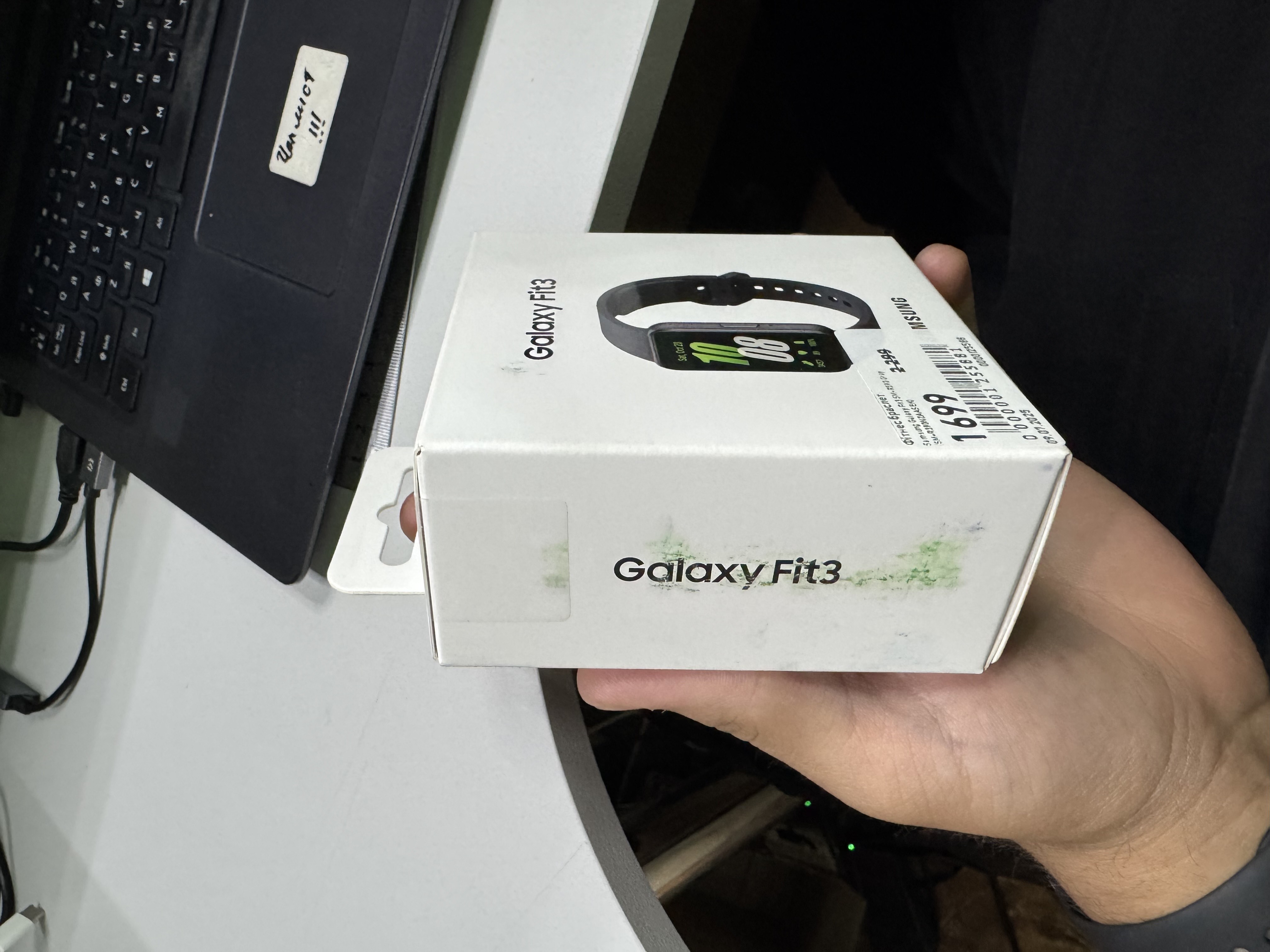 Уцінка ** Фитнес браслет Samsung Galaxy Fit3 SM-R390 Gray (SM-R390NZAASEK) фото №2
