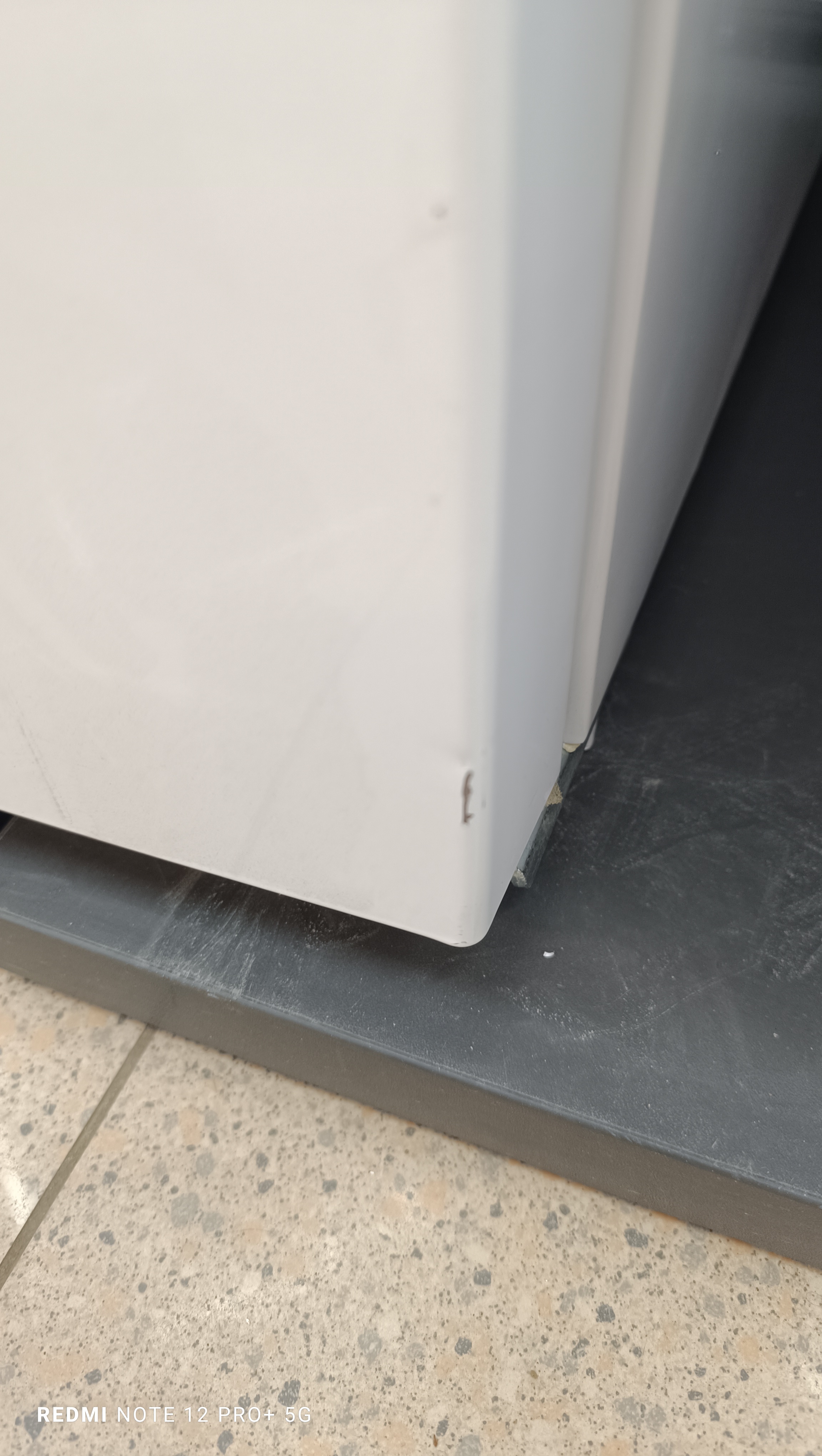 Уцінка * Морозильна камера Beko RFNE290L21W фото №4