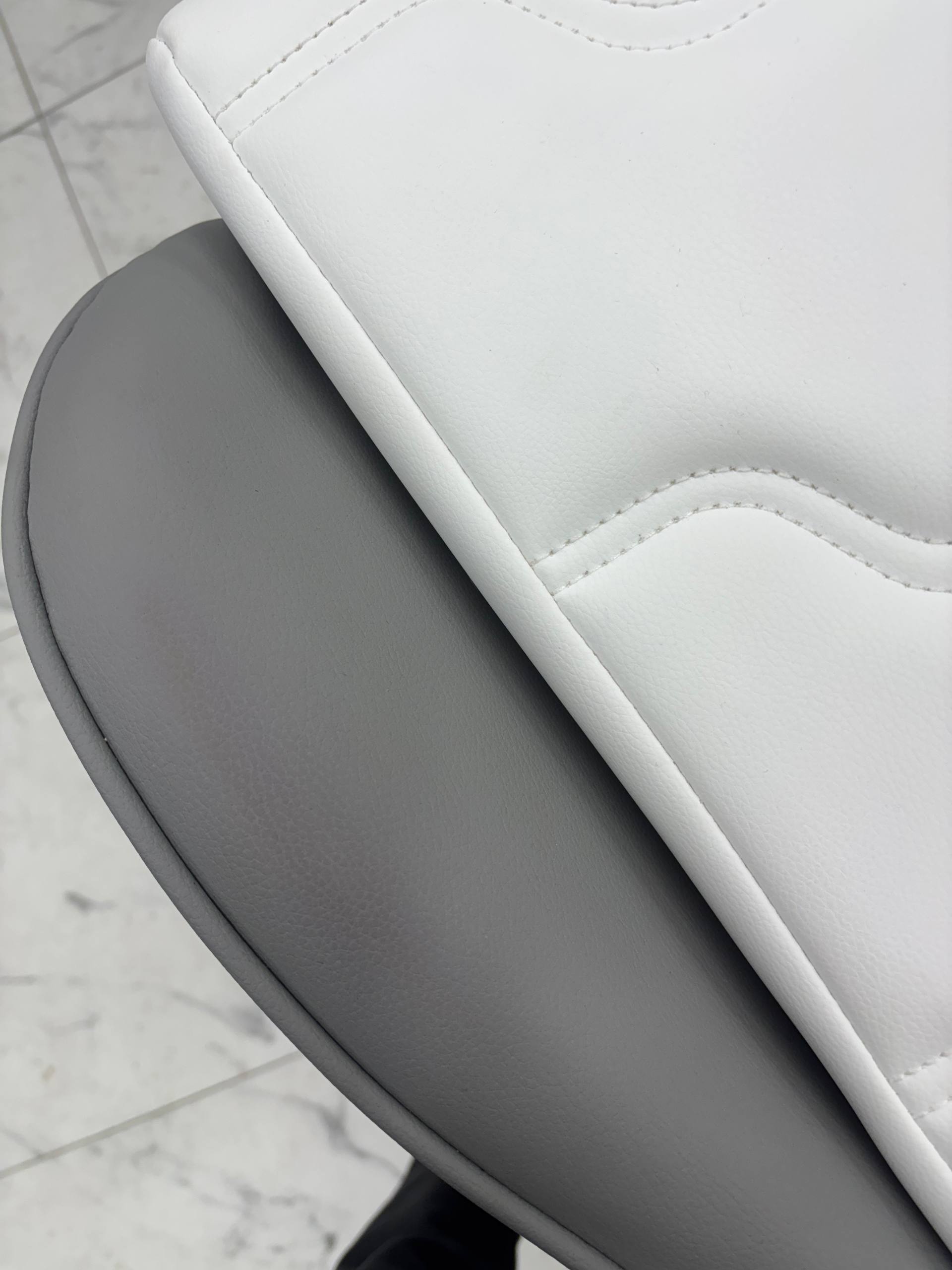 Уцінка * Геймерське крісло Cougar Armor ELITE (White) фото №3