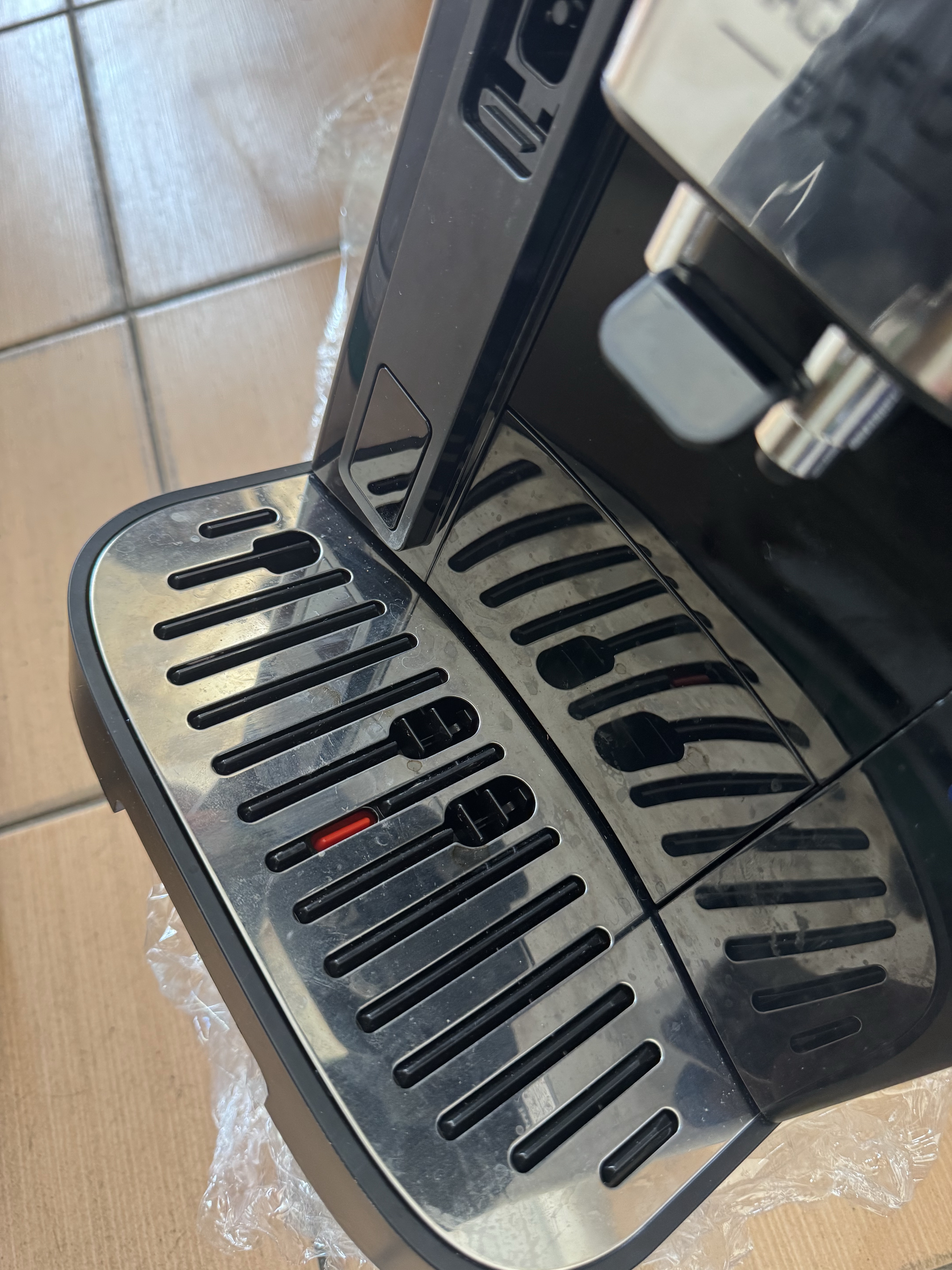 Уцінка Кавомашина Delonghi ECAM290.61.B Magnifica Evo фото №5