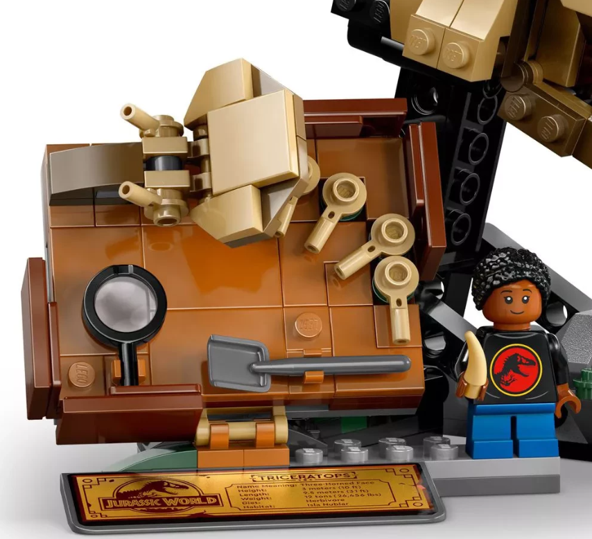Конструктор Lego Jurassic World  Скам'янілості динозаврів: череп трицератопса фото №5