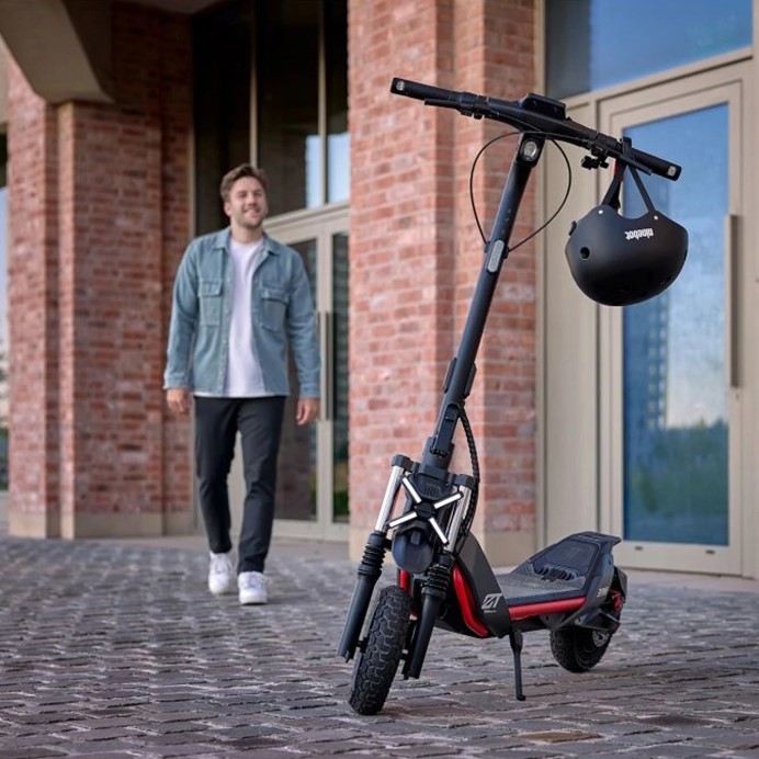 Электросамокат Segway ZT3 PRO E, чорний (AA.05.18.01.0001) фото №4