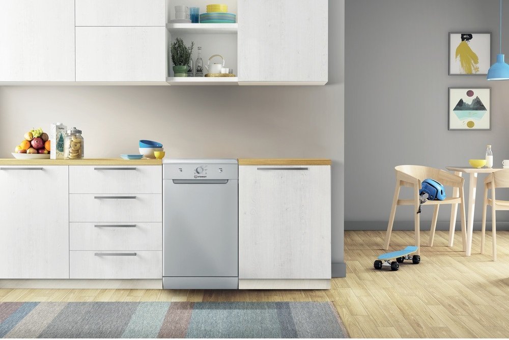 Посудомийна машина Indesit DSCFE1B10SRU фото №4