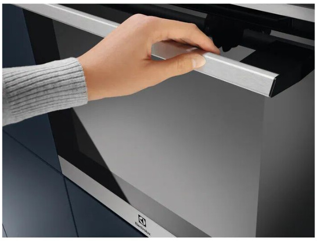 Духова шафа Electrolux EOB7S31X фото №7