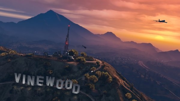 Диск GamesSoftware PS4 Grand Theft Auto V Premium Edition, BD диск фото №9