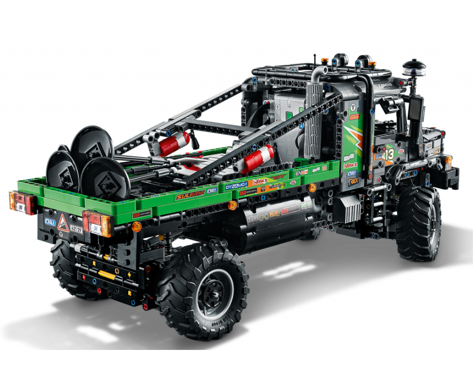 Конструктор Lego Technic Повнопривідна вантажівка для випробувань Mercedes-Benz Zetros фото №3