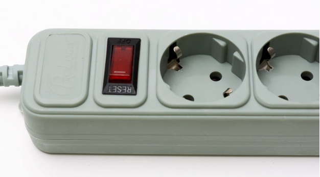 Мережевий фільтр Prologix PRS-075P5-18G 0.75 мм, 5 розеток, 1.8 метра фото №2